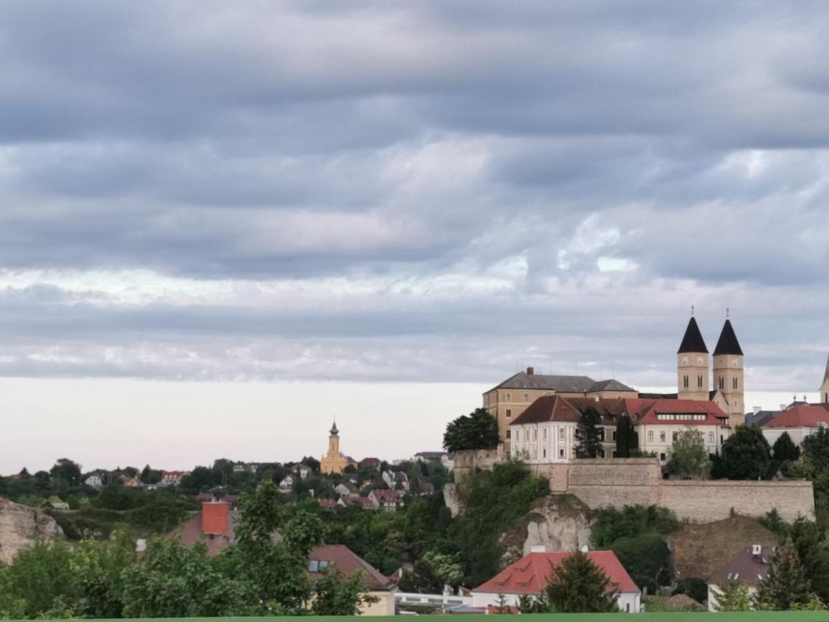 B6 Apartman Veszprém Eksteriør bilde